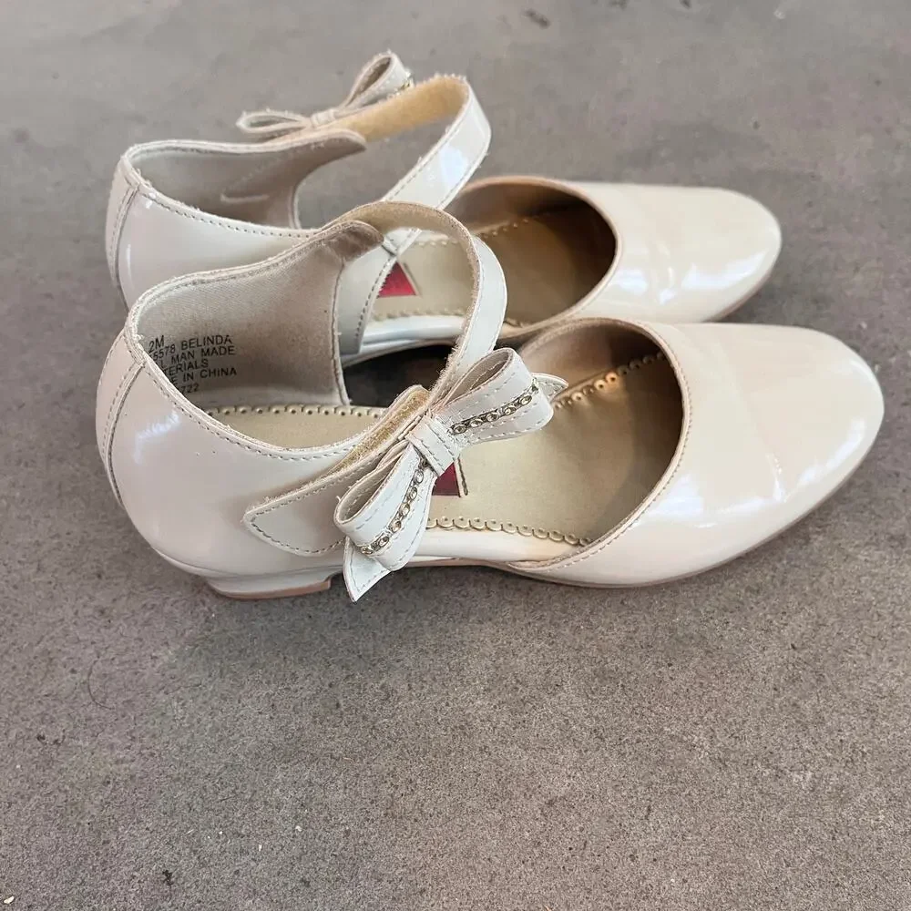 Rachel Shoes beige cream dress shoes Youth Girls size 2 formal event low heel